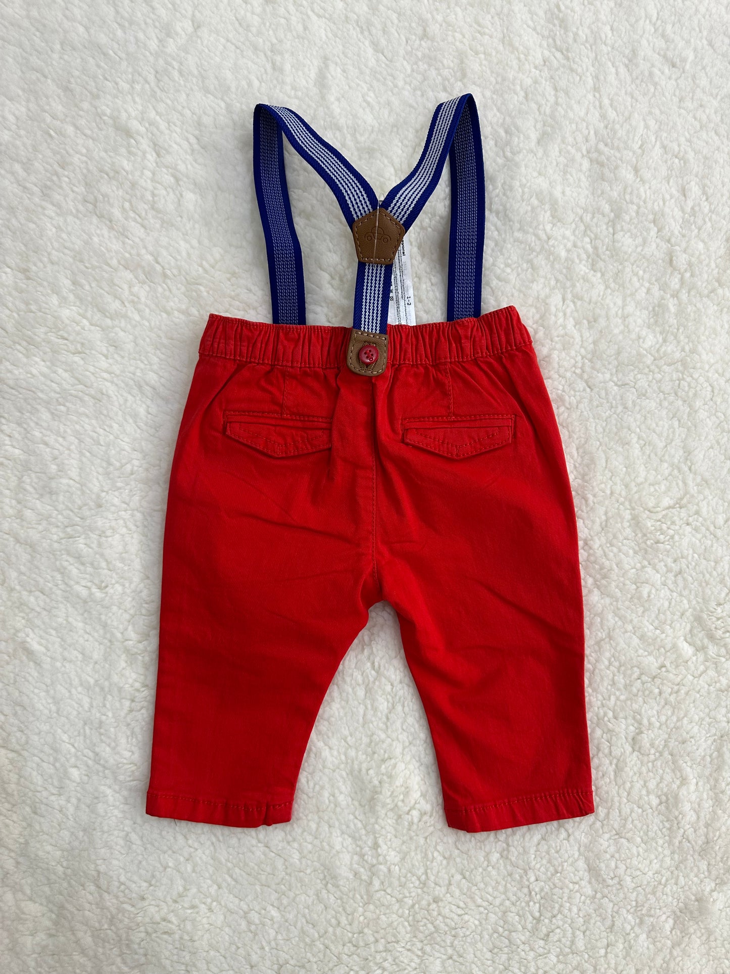 Pantalón con tirantes removibles bebe