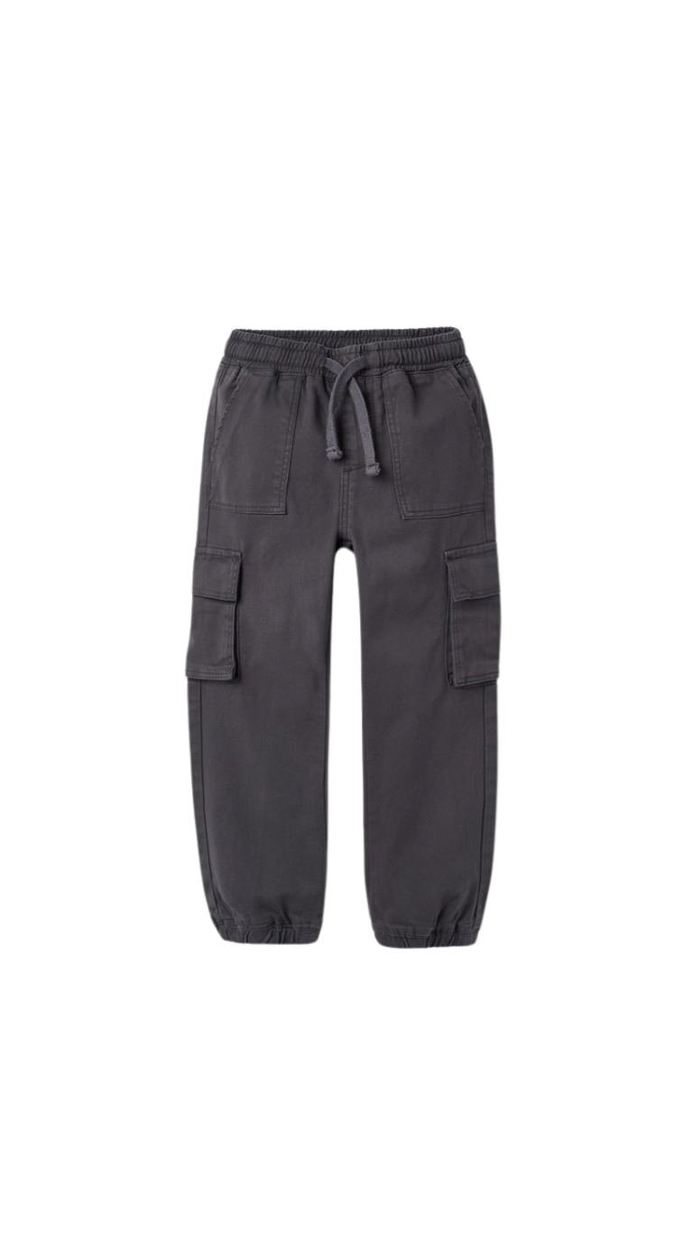 Pantalón bolsillos cargo niño