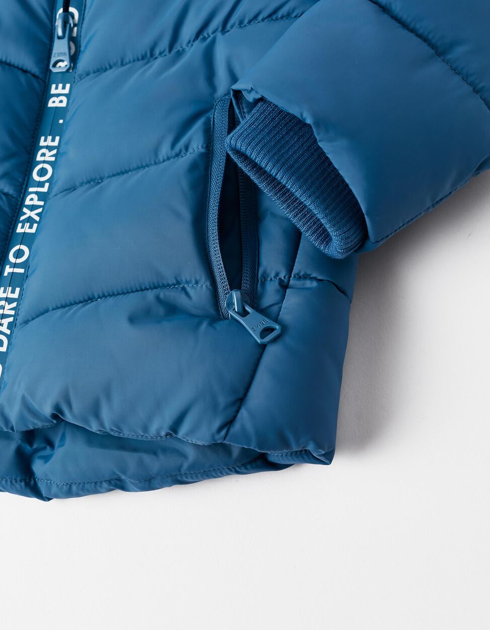 Chaqueta acolchada azul niño