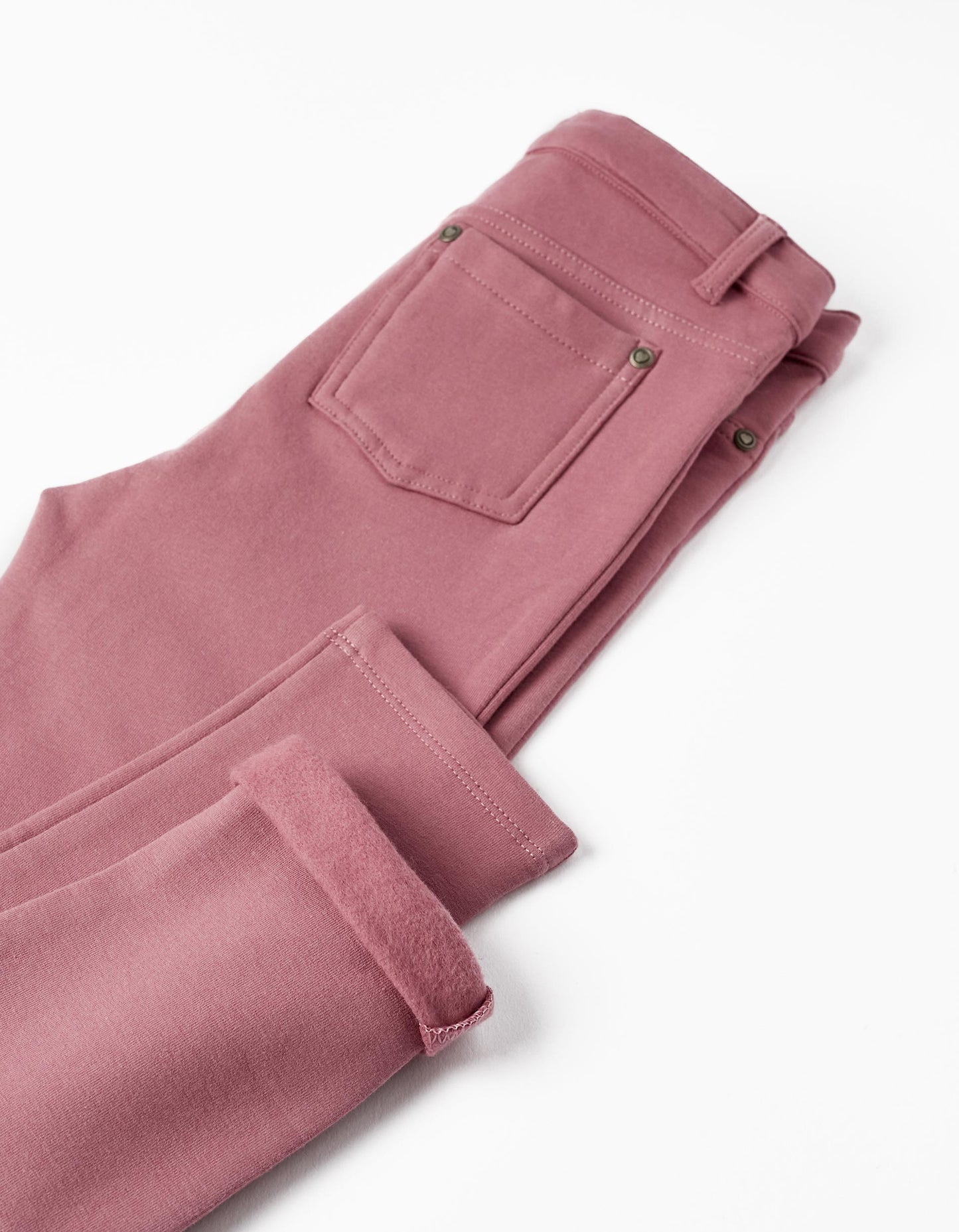 Pantalón perchado por dentro