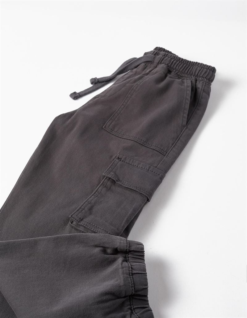 Pantalón bolsillos cargo niño
