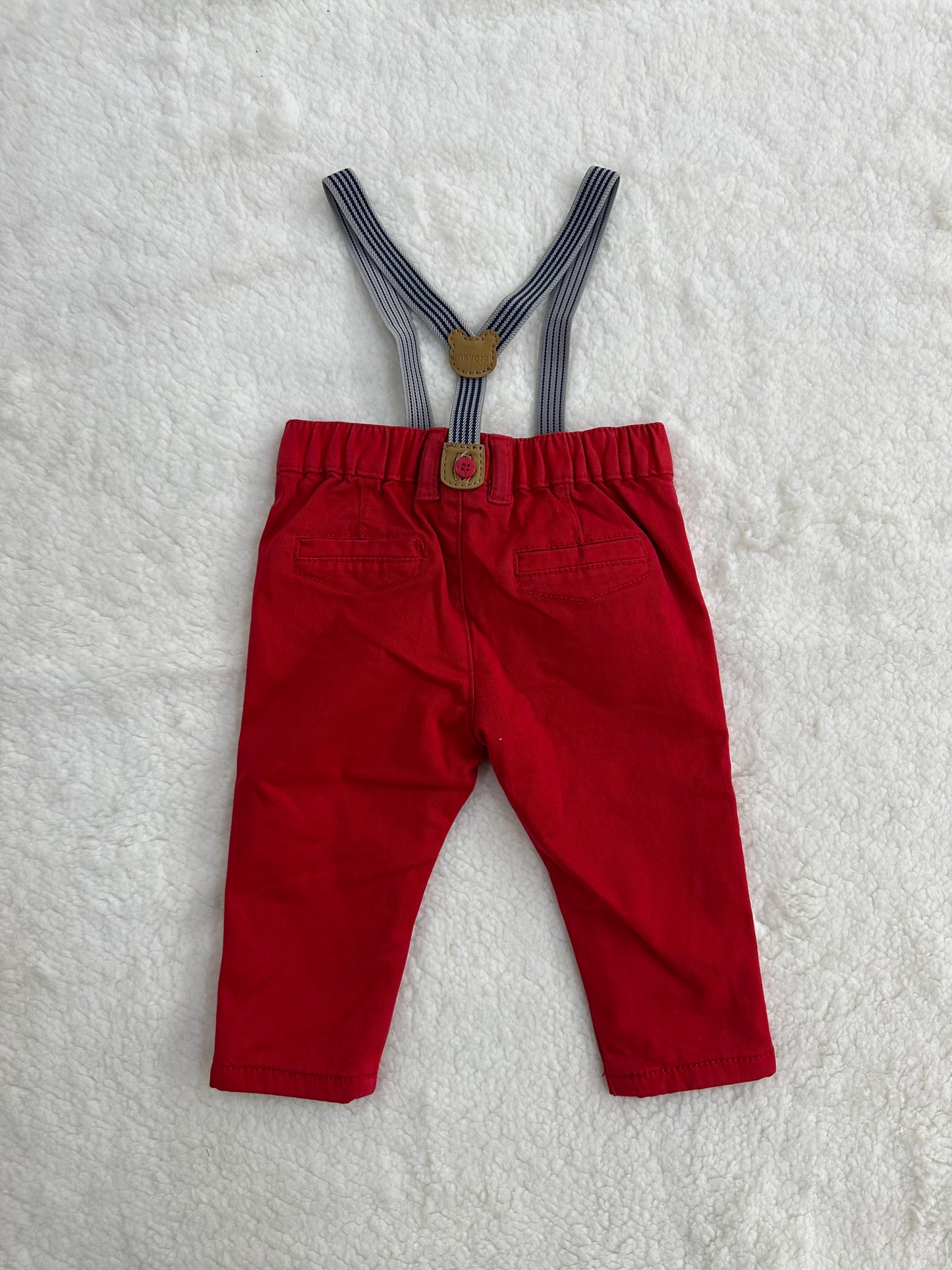 Pantalón con tirantes removibles bebe