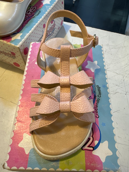 Zandalias en cuero niña